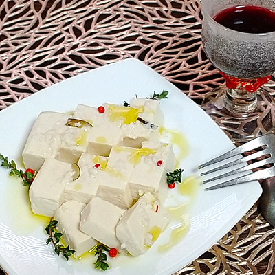 豆腐の塩糀漬け…チーズもどき…